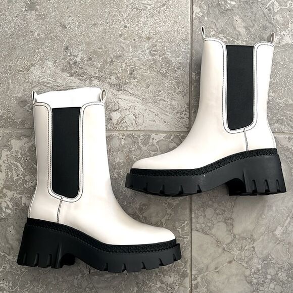 Coach Alexa Leather Bootie in Chalk/Black, New, Size 11 - Picture 4 of 16